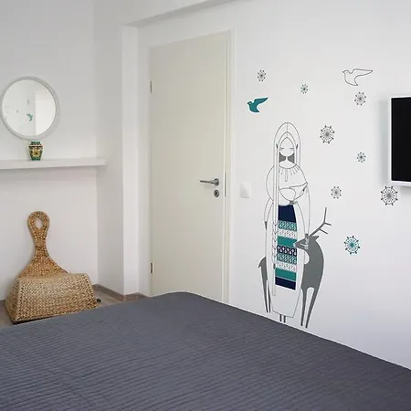 Tudor's Place Apartment